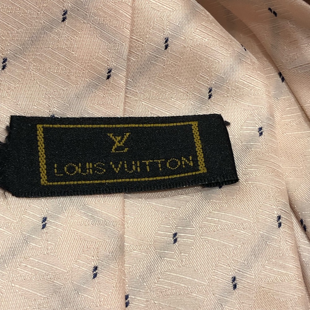 Louis Vuitton Tie/ Blush - Picture 2 of 11